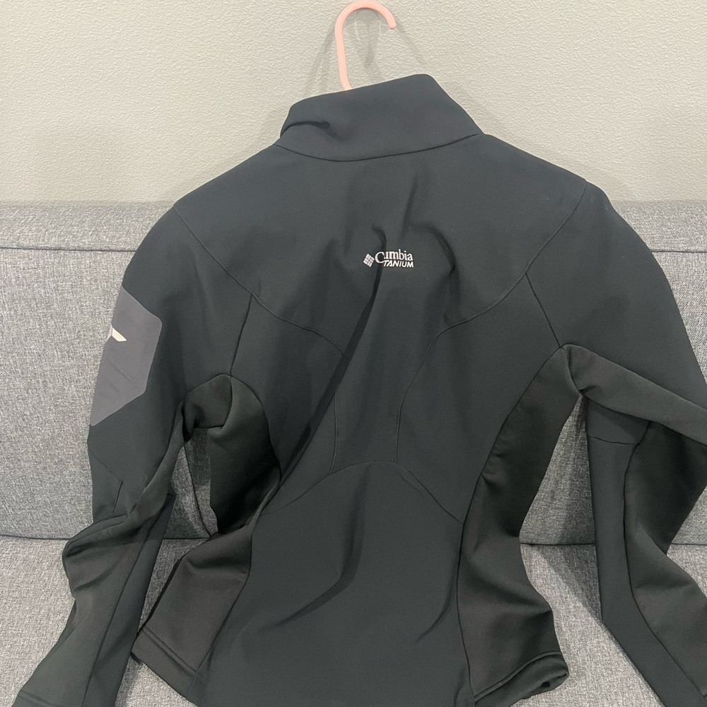 Colombia Jacket - Picture 2 of 5